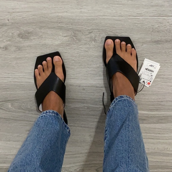 BRAND NEW ZARA SANDAL